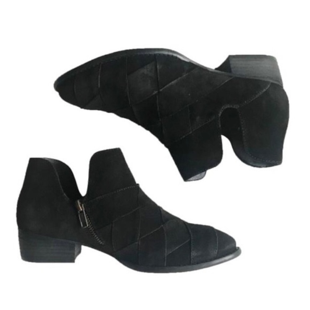NWB Seychelles Deep Sea Suede Booties Black